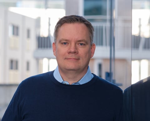 Henning Solberg is CEO and CTO at IXT